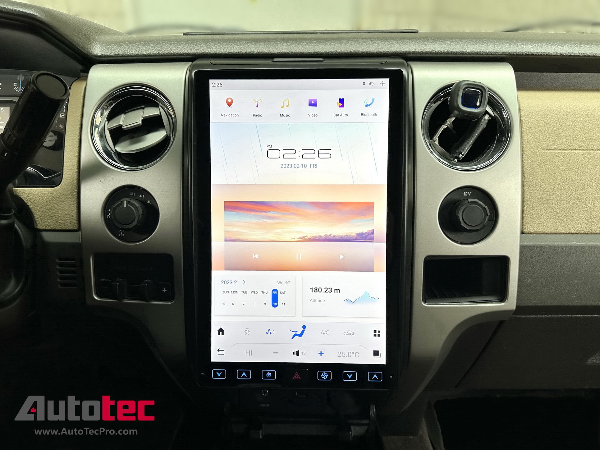 Ford F150 (2013 – 2014) 14.4″ IPS QHD 2K Touch-Screen Android Navigation System | Android 13 | GPS | BT | Wifi | CarPlay | SYNC | 4G LTE