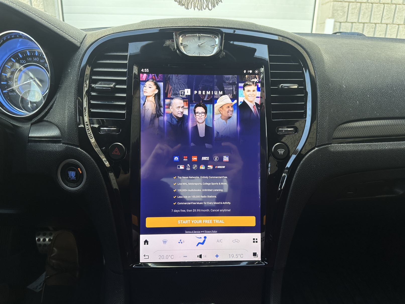 Chrysler 300 300c 300s (2011 – 2023) 14.4″ IPS QHD 2K Touch-Screen Android Navigation System | Android 13 | GPS | BT | Wifi | CarPlay | Android Auto | 4G LTE