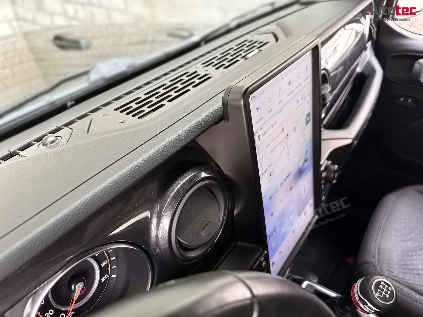 Jeep Wrangler (2018 – 2023) 13.6″ IPS HD Touch-Screen Navigation & Infotainment System | Android 13 | GPS | BT | Wifi | CarPlay