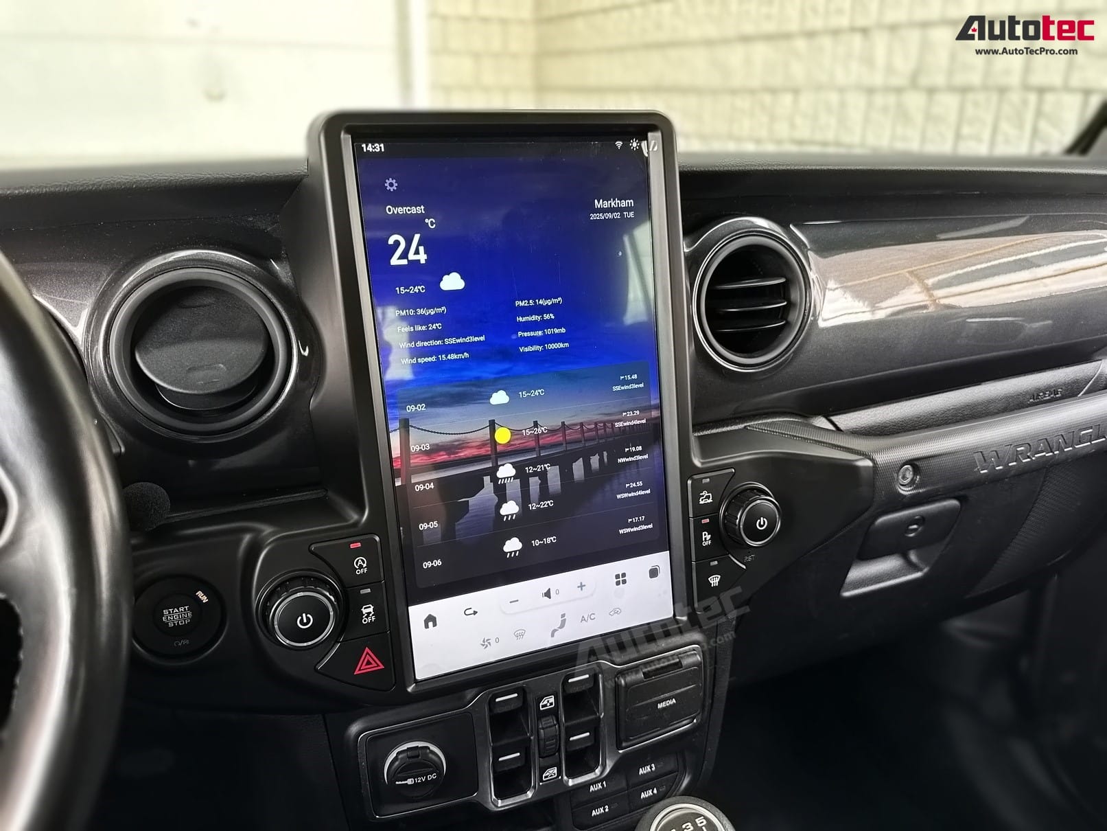 Jeep Wrangler (2018 – 2023) 13.6″ IPS HD Touch-Screen Navigation & Infotainment System | Android 13 | GPS | BT | Wifi | CarPlay