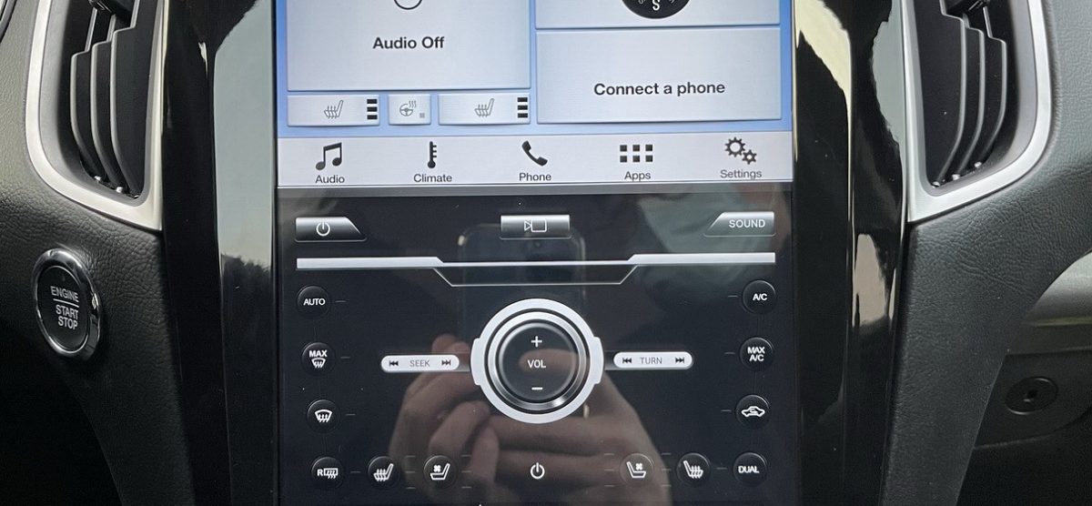 Ford Edge (2015 – 2019) 13.6″ IPS HD Touch-Screen Android Navigation