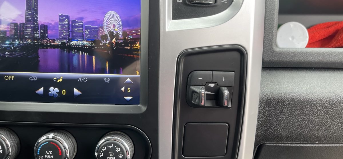 Dodge RAM (2013 – 2018) 12.1″ PX6 HD Tesla-Style Navigation