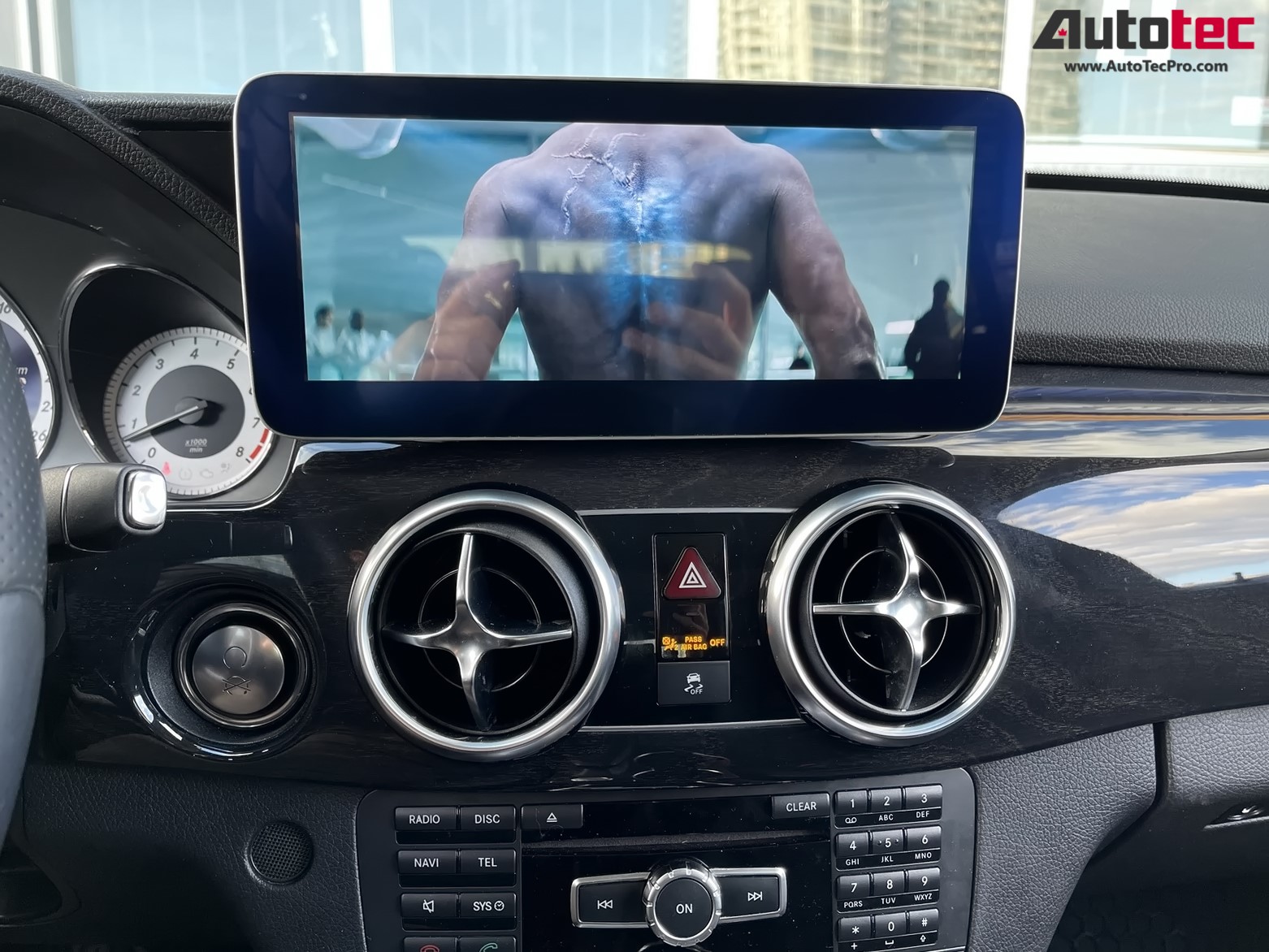Mercedes-Benz GLK (2013-2015 | X204) Direct-Fit 10.25″ HD IPS Touch-Screen Android Navigation | BT | CarPlay | Camera