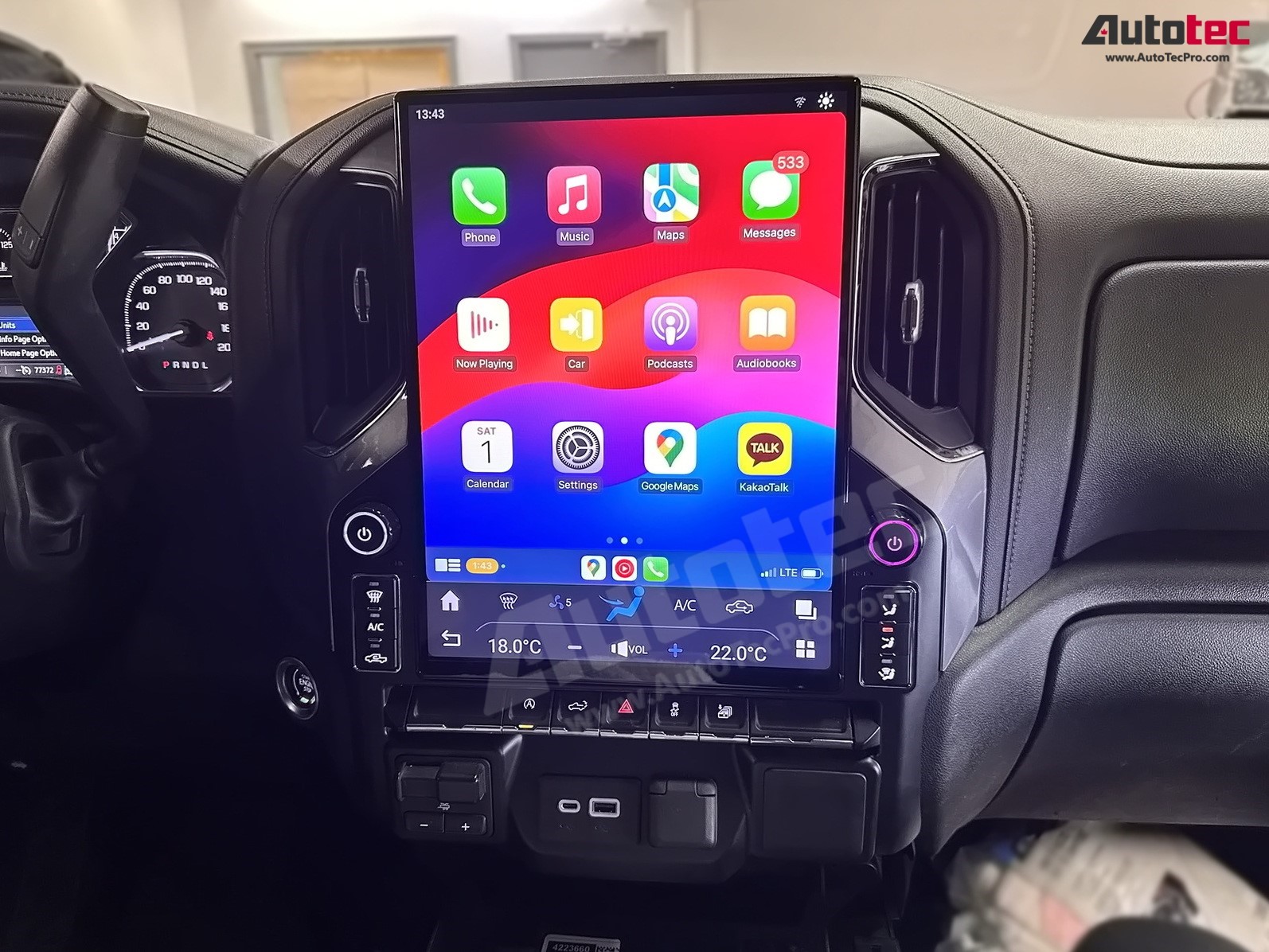 Chevrolet Silverado / GMC Sierra (2019 – 2026) 17.2″ IPS HD Touch-Screen Navigation & Infotainment System | Android 14 | GPS | BT | Wifi | CarPlay | Onstar | 4G LTE