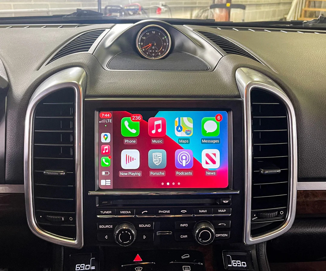 CarPlay Box with Video Interface – For Porsche PCM 3.5